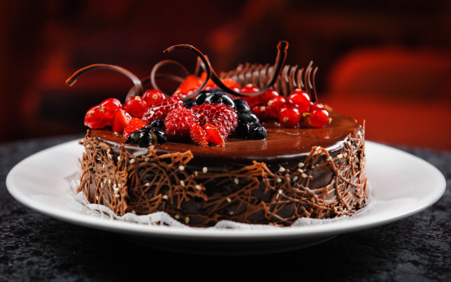 Chocolate cake berries chocolate icing #2 free wallpaper for desktop - medium preview image