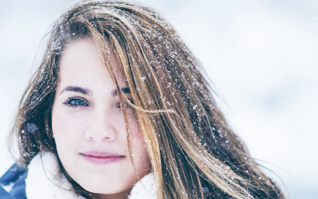 Woman bluejacket snow portrait americanbarbizon free wallpaper for desktop - medium preview image