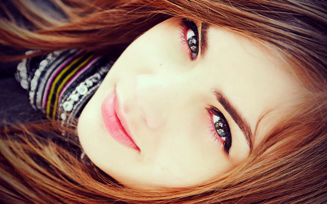 Woman redhair scraf smiling closedeyes free wallpaper for desktop - medium preview image