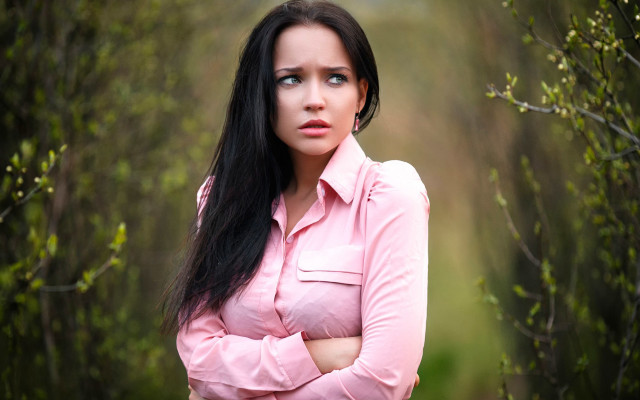 Woman forest serious portrait bamboo free wallpaper for desktop - medium preview image