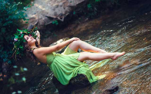 Daphne mcclure green dress stream free wallpaper for desktop - medium preview image