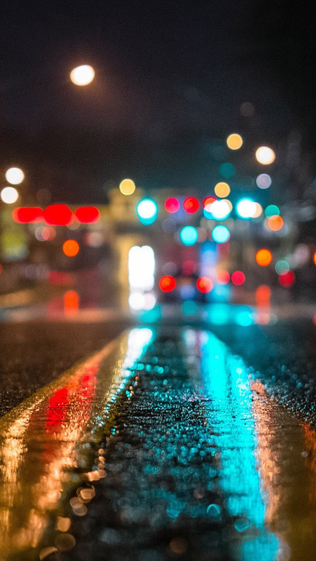 Wet street traffic lights night #4 free wallpaper for mobile - medium preview image