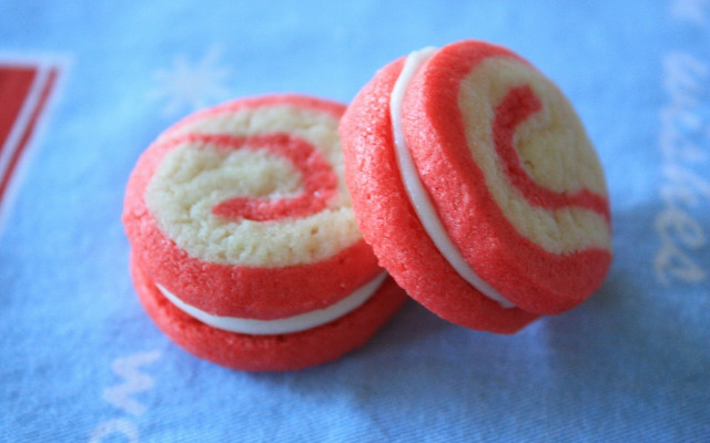 Red white cookies blue cloth free wallpaper for desktop - medium preview image