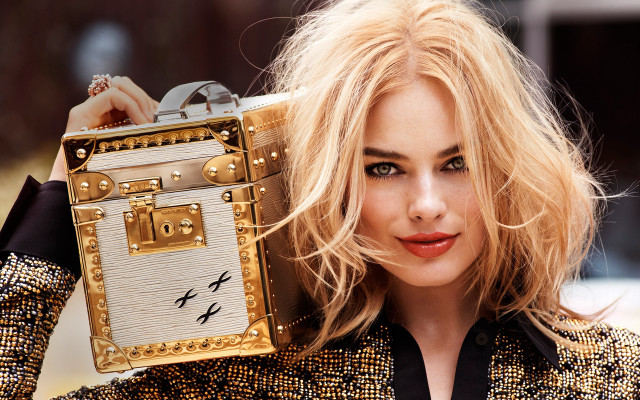 Woman suitcase smile fashion photorealistic free wallpaper for desktop - medium preview image