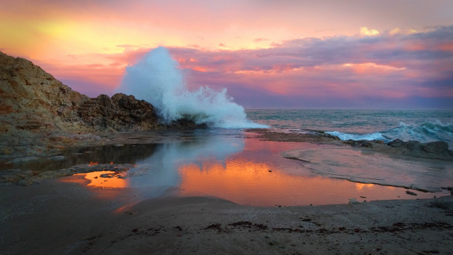 Wave shore sunset pink orange free wallpaper for desktop - medium preview image