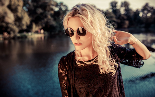 Woman sunglasses lake bokeh fashion free wallpaper for desktop - medium preview image