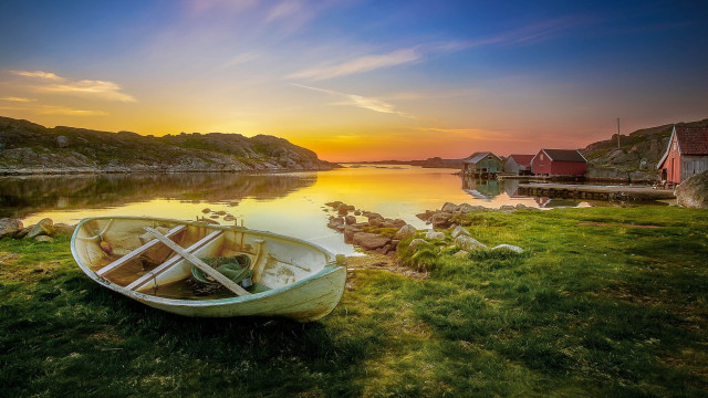 Lake sunset boat house mountains free wallpaper for desktop - medium preview image