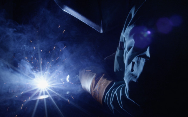 Welding torch bright light anamorphic free wallpaper for desktop - medium preview image