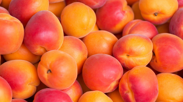 Peach pile table white background free wallpaper for desktop - medium preview image