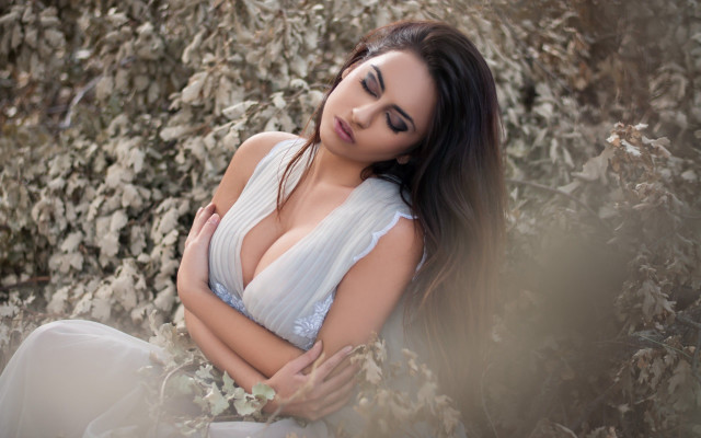 Woman white dress posing flowers free wallpaper for desktop - medium preview image