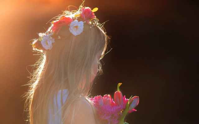 Girl flower crown bouquet backlighting free wallpaper for desktop - medium preview image