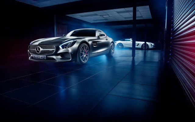 Garage parked car red light free wallpaper for desktop - medium preview image