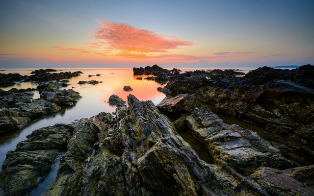 Sunset rocky beach water bridge free wallpaper for desktop - medium preview image