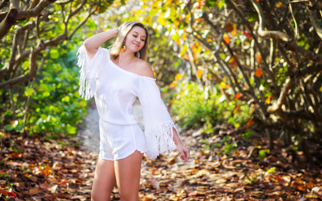 Woman white dress woods christmas free wallpaper for desktop - medium preview image