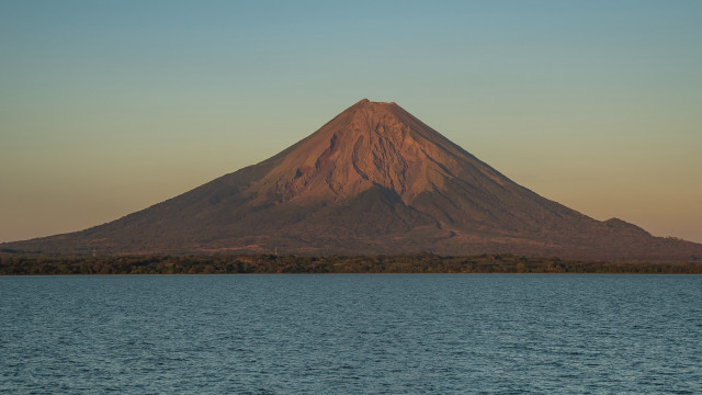 Mountain lake shore boat trees free wallpaper for desktop - medium preview image