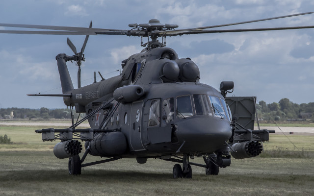 Helicopter field forest cobra puzzle free wallpaper for desktop - medium preview image