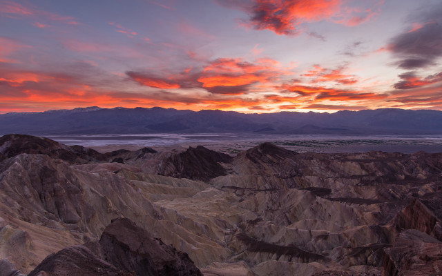Mountain sunset clouds city lake free wallpaper for desktop - medium preview image