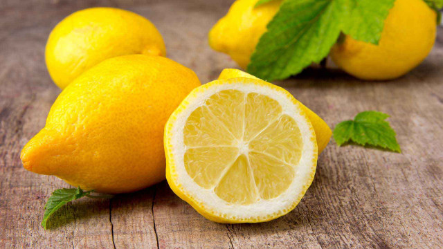 Lemon half wooden table leaves free wallpaper for desktop - medium preview image