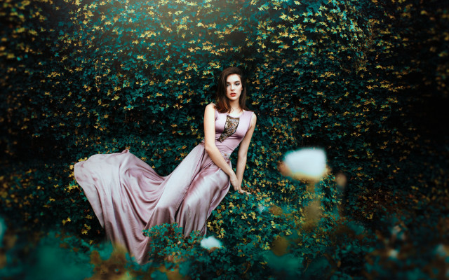 Woman pink dress field flower free wallpaper for desktop - medium preview image