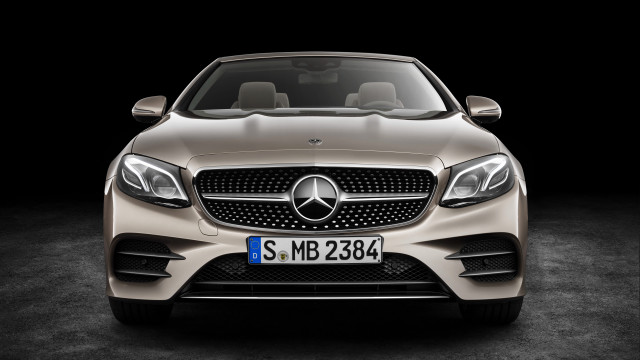 Mercedes benz finely detailed photorealism free wallpaper for desktop - medium preview image