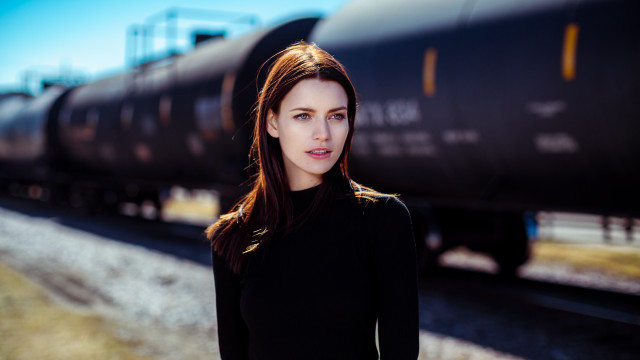Woman train portrait blurry military free wallpaper for desktop - medium preview image