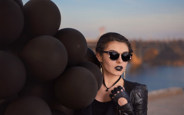 Gothic portrait elsa bleda sunglasses free wallpaper for desktop - medium preview image
