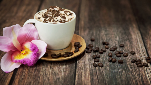 Hot chocolate flower wooden table free wallpaper for desktop - medium preview image