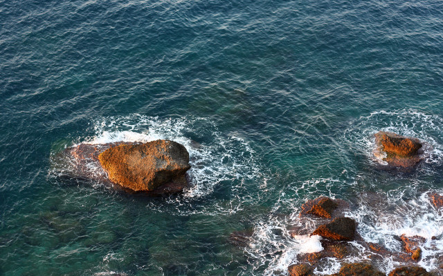 Rock formation ocean waves shore #2 free wallpaper for desktop - medium preview image