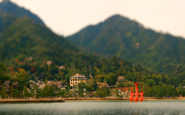 Red boat lake green mountains free wallpaper for desktop - medium preview image