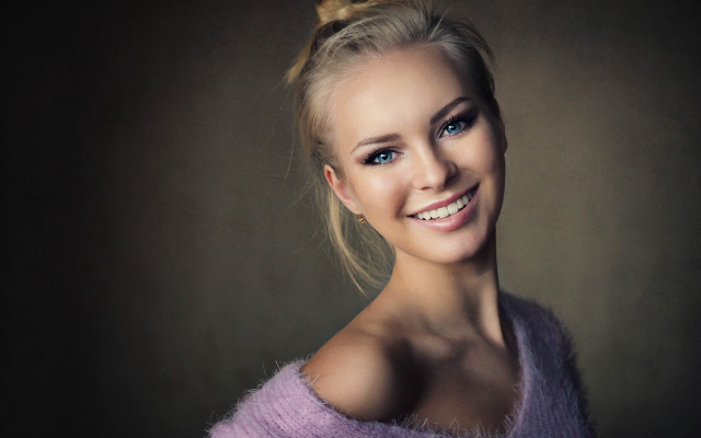 Woman ponytail smiling sweater bow free wallpaper for desktop - medium preview image