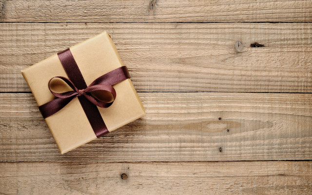 Brown gift box ribbon wooden free wallpaper for desktop - medium preview image