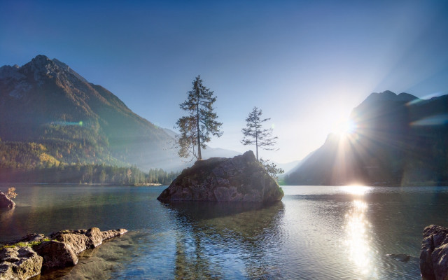 Lake mountains trees sun rock free wallpaper for desktop - medium preview image