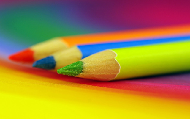 Colored pencils multicolored surface blurry free wallpaper for desktop - medium preview image