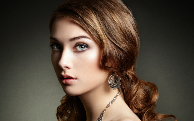 Woman necklace earrings serious blue free wallpaper for desktop - medium preview image