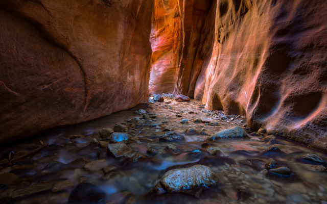 Narrow canyon stream rocks cave free wallpaper for desktop - medium preview image