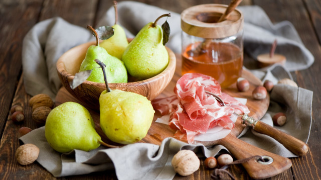 Wooden bowl pears honey still free wallpaper for desktop - medium preview image