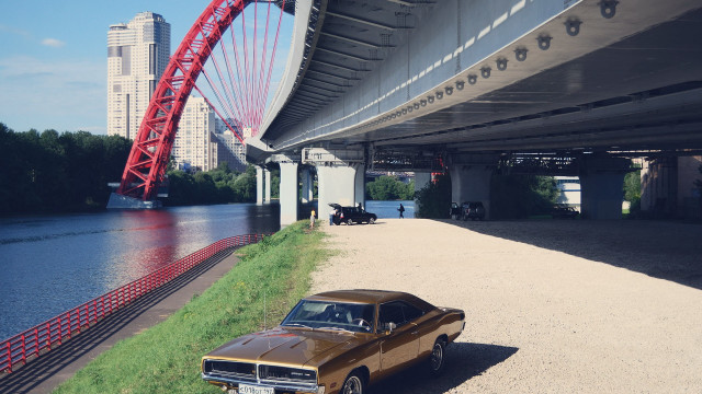 Car bridge river mountain scenery free wallpaper for desktop - medium preview image