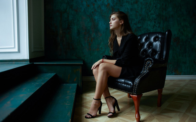 Woman green wall stairs portrait free wallpaper for desktop - medium preview image