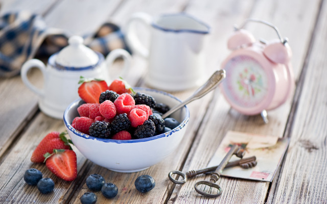 Berries tea scissors clock stilllife free wallpaper for desktop - medium preview image