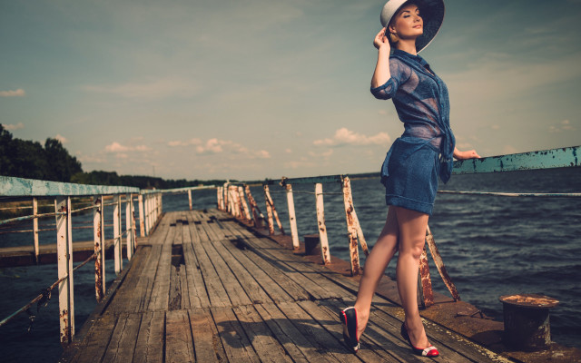 Woman pier cellphone hat sunglasses free wallpaper for desktop - medium preview image