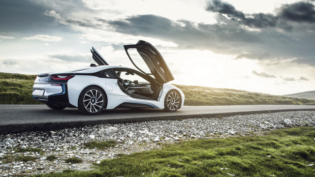 White sports car open doors #4 free wallpaper for desktop - medium preview image