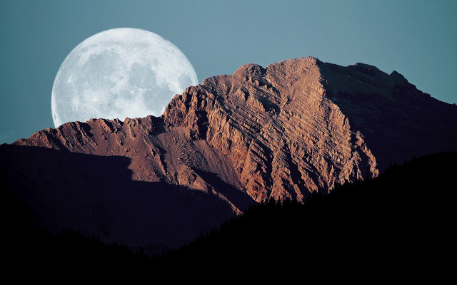 Full moon mountain range california free wallpaper for desktop - medium preview image