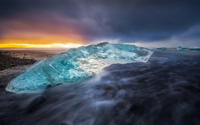 Iceberg hologram beach sunset mountain free wallpaper for desktop - medium preview image
