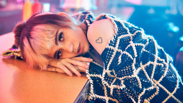 Woman heart tattoo knife bare free wallpaper for desktop - medium preview image