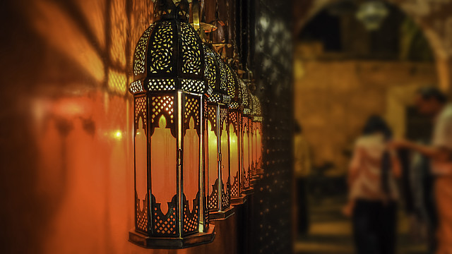 Couple street lantern hurufiyya egyptian free wallpaper for desktop - medium preview image