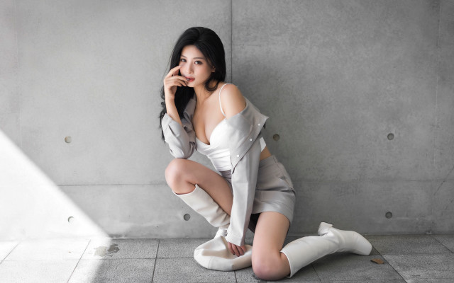 Woman white outfit crossed legs free wallpaper for desktop - medium preview image