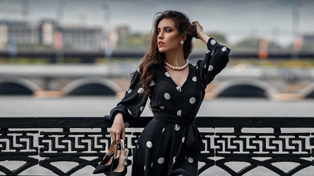 Elina karimova fashion artdeco blurry free wallpaper for desktop - medium preview image
