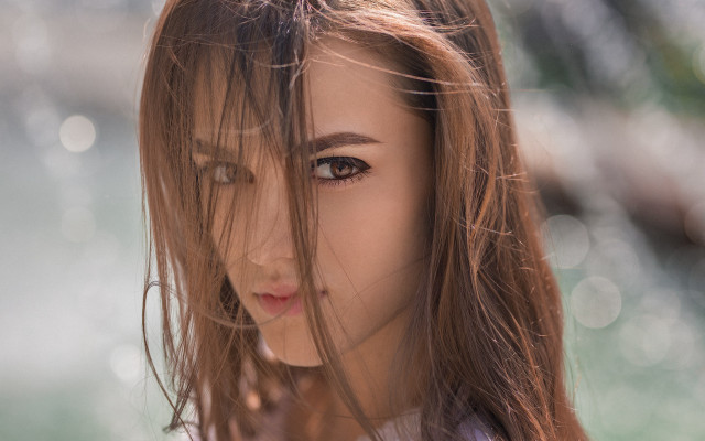 Fan qi portrait blurry water free wallpaper for desktop - medium preview image