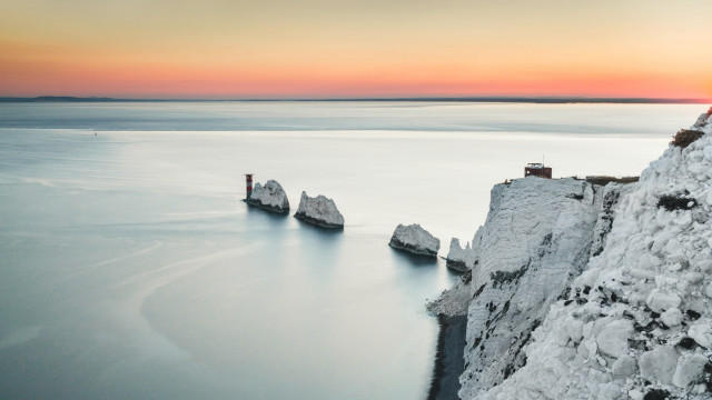 Cliff lighthouse ocean tiltshift awardscenery free wallpaper for desktop - medium preview image