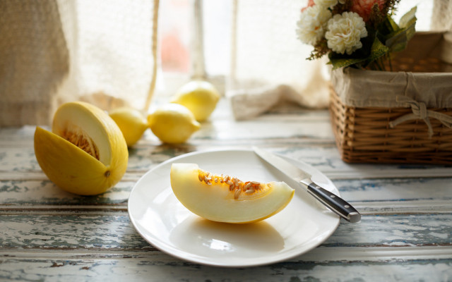 Plate peach basket flowers utensils free wallpaper for desktop - medium preview image